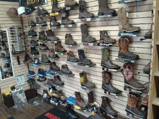 MEN'S FOOTWEAR